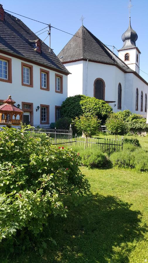 Ferienwohnung Altes Pfarrhaus Mit Flair Und Moselblick Браунеберґ Екстер'єр фото